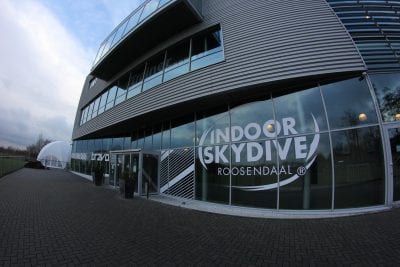 Hoog bezoek bij Indoor Skydive Roosendaal: Team Hanvol uit Frankrijk