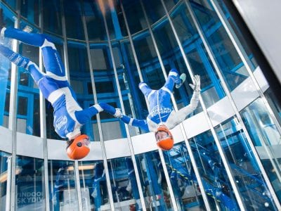 Sky high beats om op te indoor skydiven