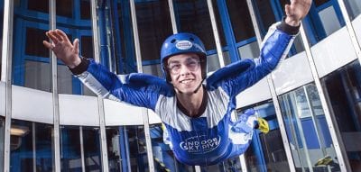 Zonder parachute uit een vliegtuig!
